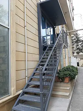 Kirayə verilir 2 otaqlı ofis 70 m²