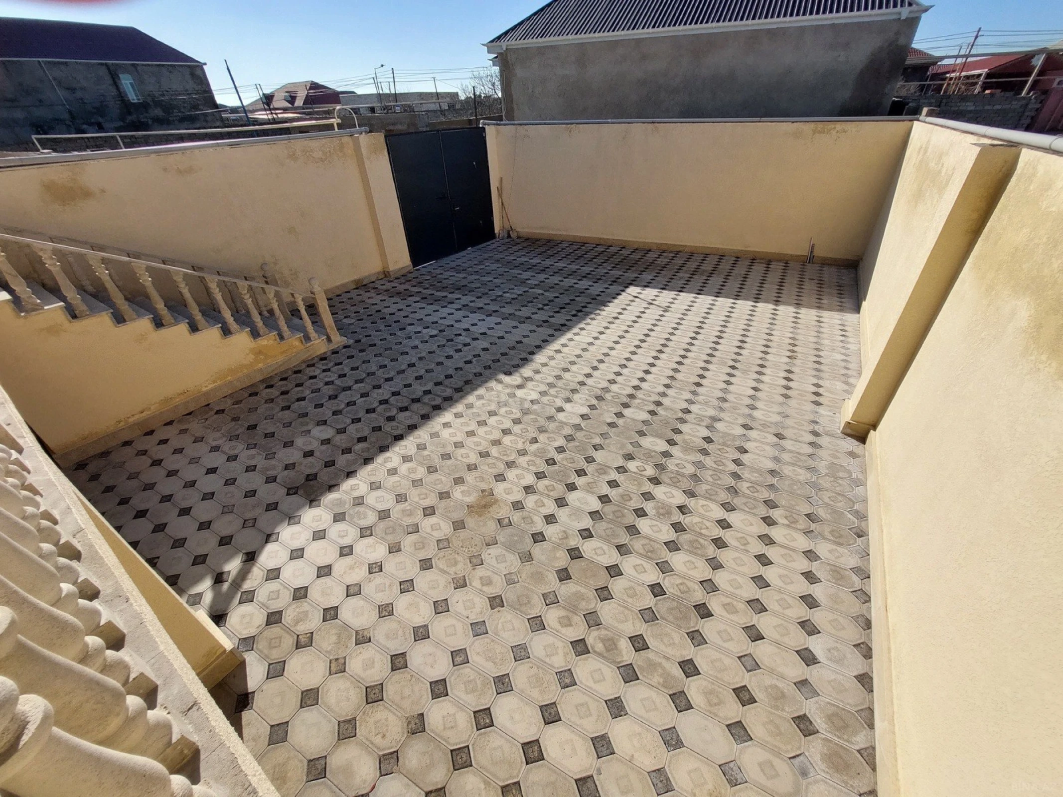 Satılır 4 otaqlı həyət evi 176 m²