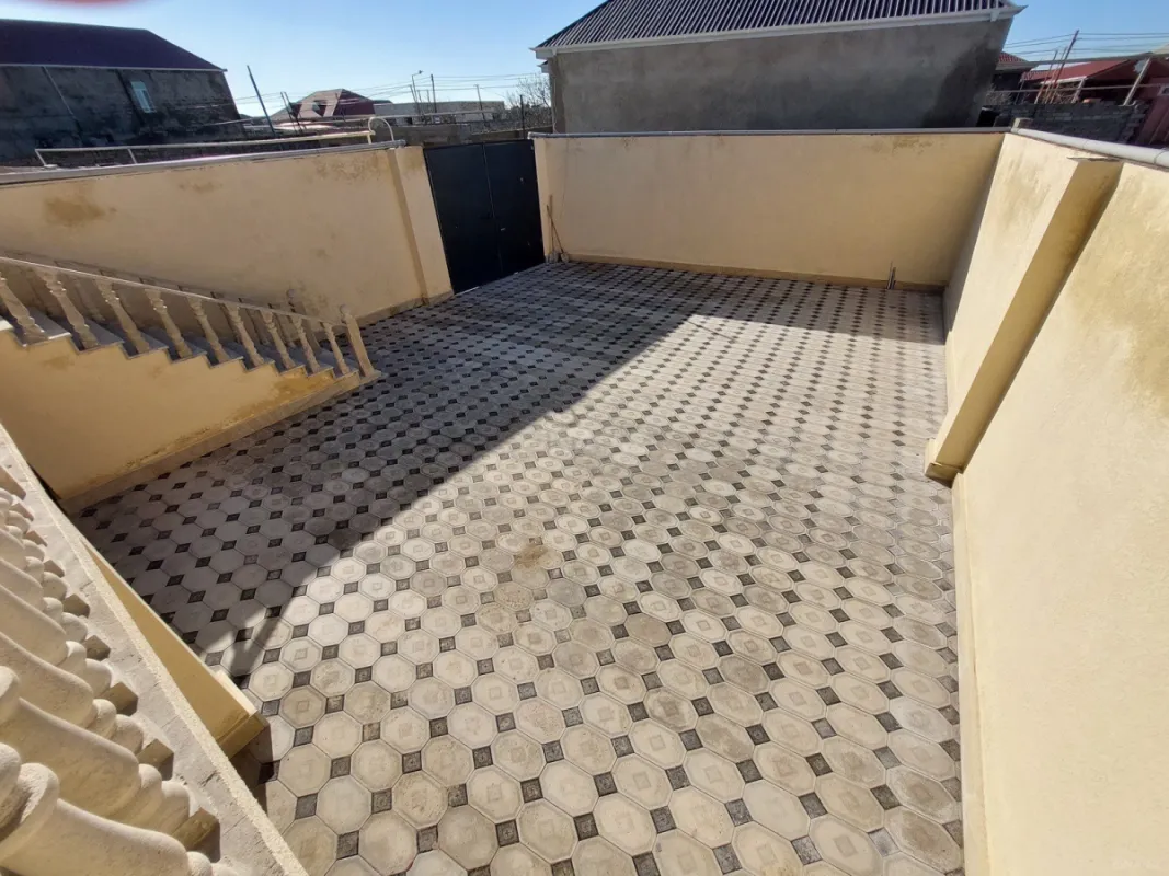 Satılır 4 otaqlı həyət evi 176 m²