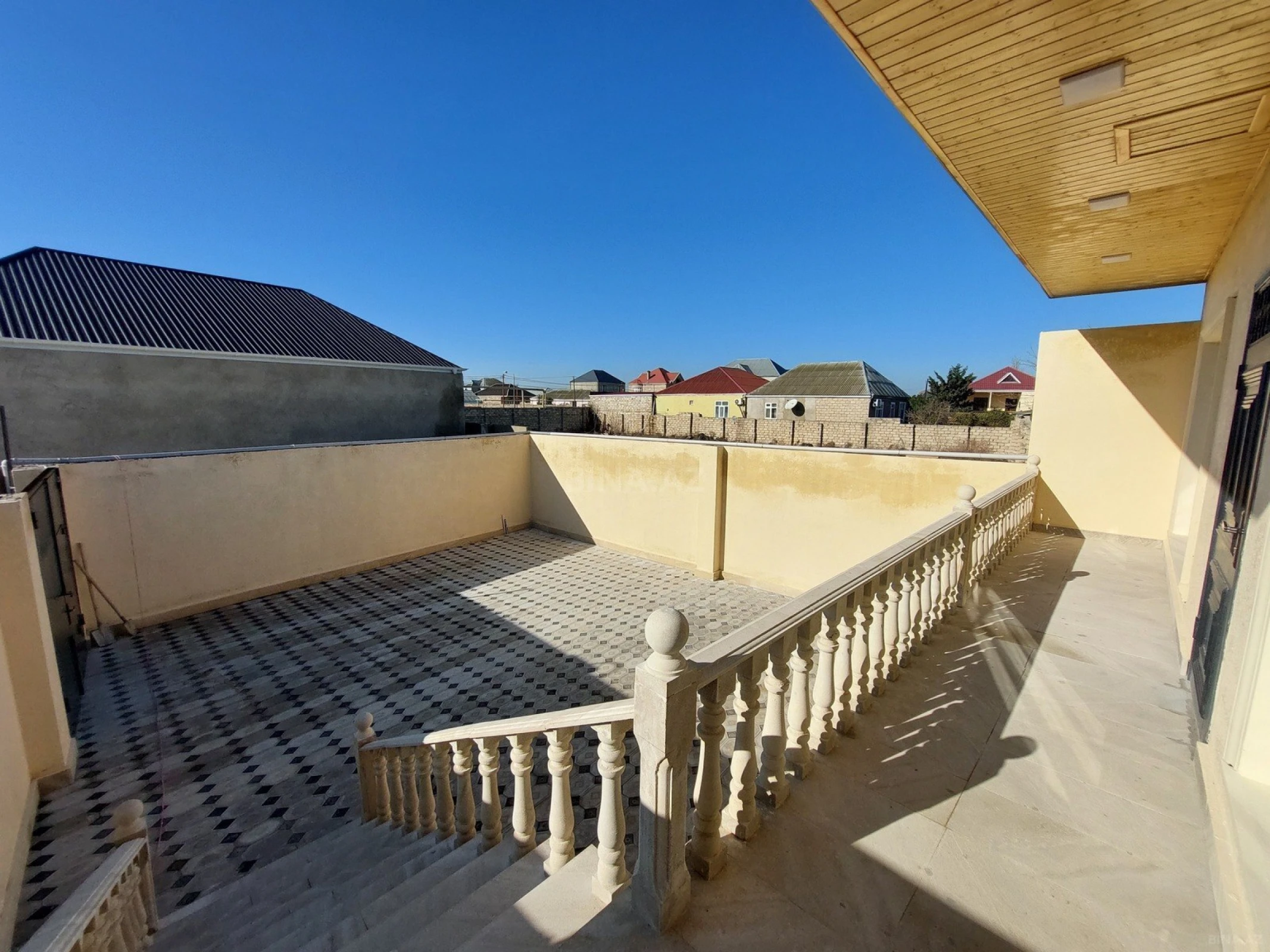 Satılır 4 otaqlı həyət evi 176 m²