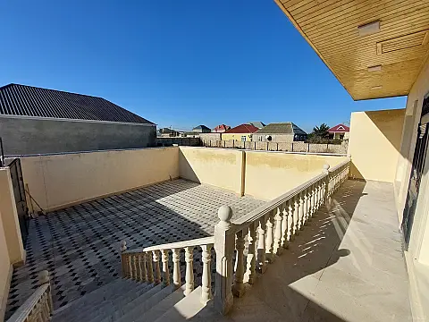 Satılır 4 otaqlı həyət evi 176 m²