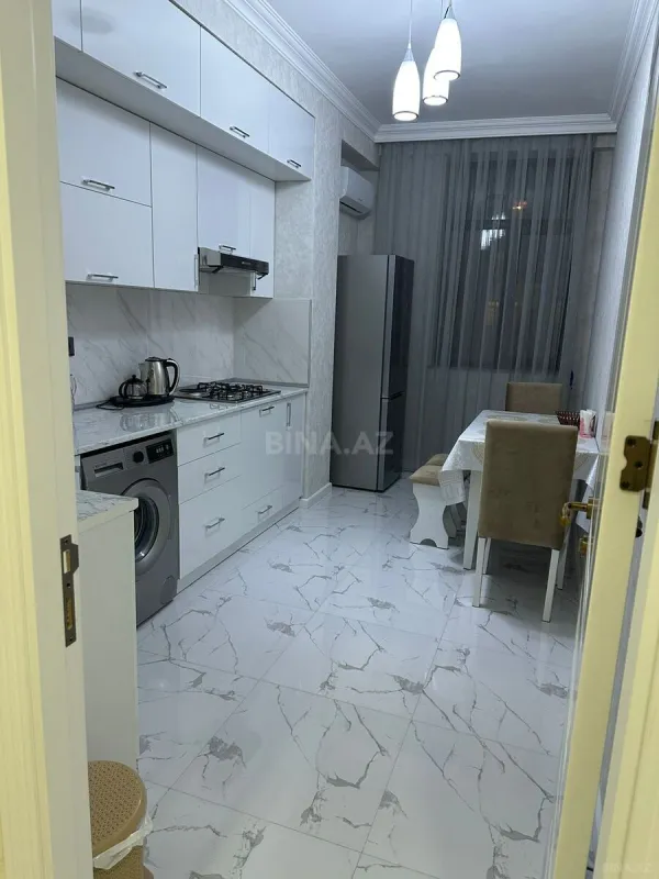 Kirayə verilir 2 otaqlı mənzil 80 m²