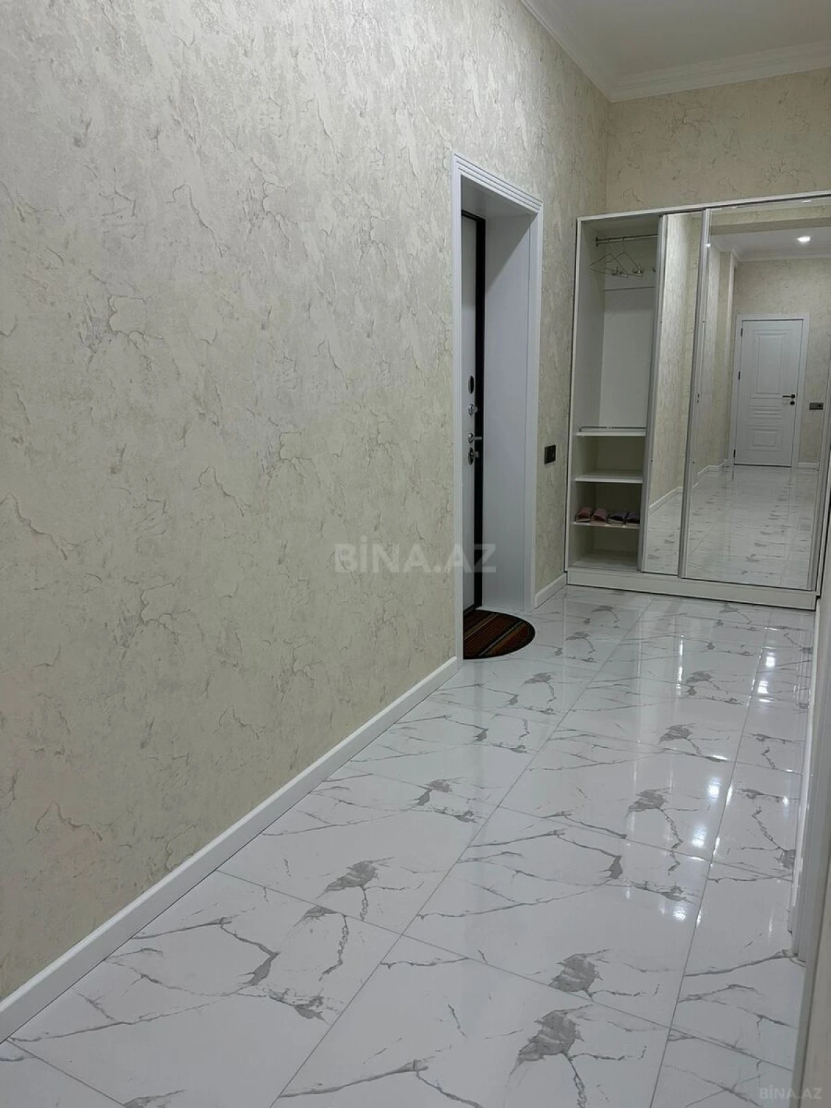 Kirayə verilir 2 otaqlı mənzil 80 m²
