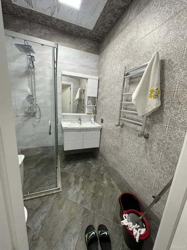 Kirayə verilir 2 otaqlı mənzil 80 m²