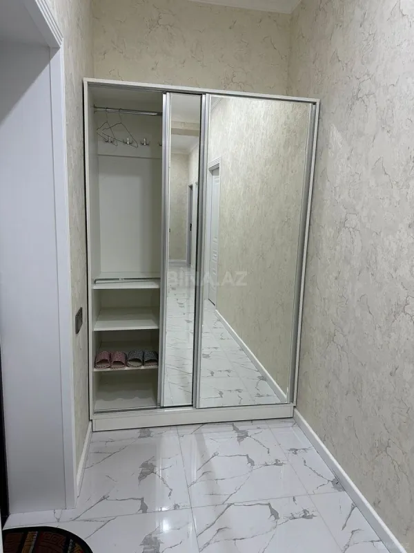 Kirayə verilir 2 otaqlı mənzil 80 m²