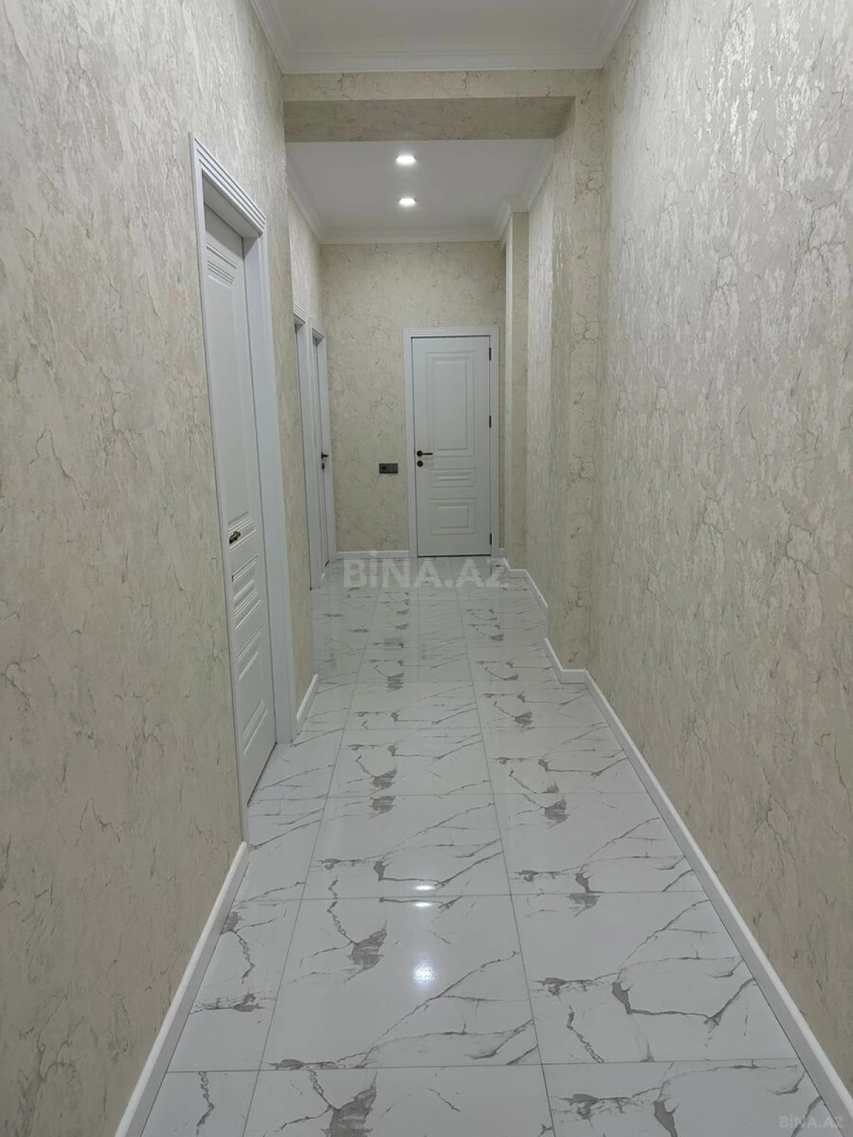 Kirayə verilir 2 otaqlı mənzil 80 m²