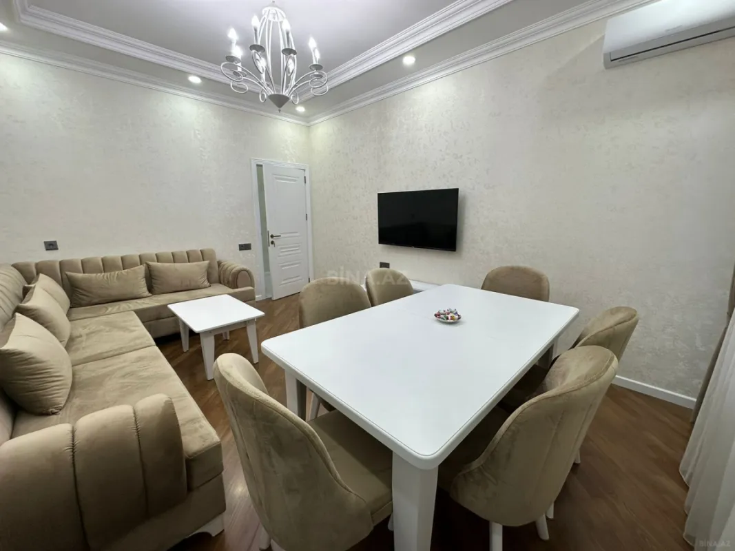 Kirayə verilir 2 otaqlı mənzil 80 m²