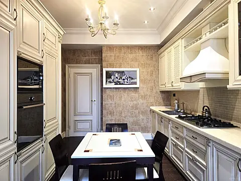 Satılır 4 otaqlı mənzil 200 m²