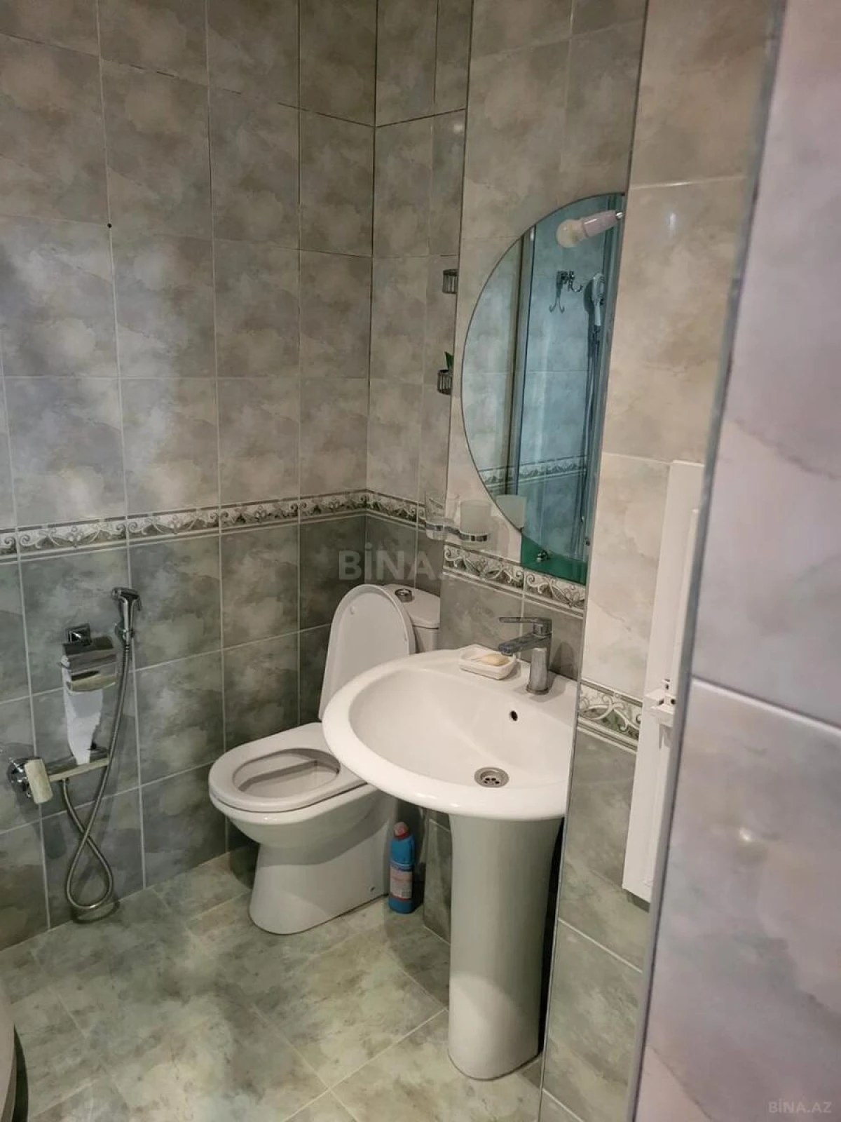 Satılır 3 otaqlı mənzil 130 m²