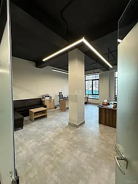 Kirayə verilir 1 otaqlı ofis 40 m²