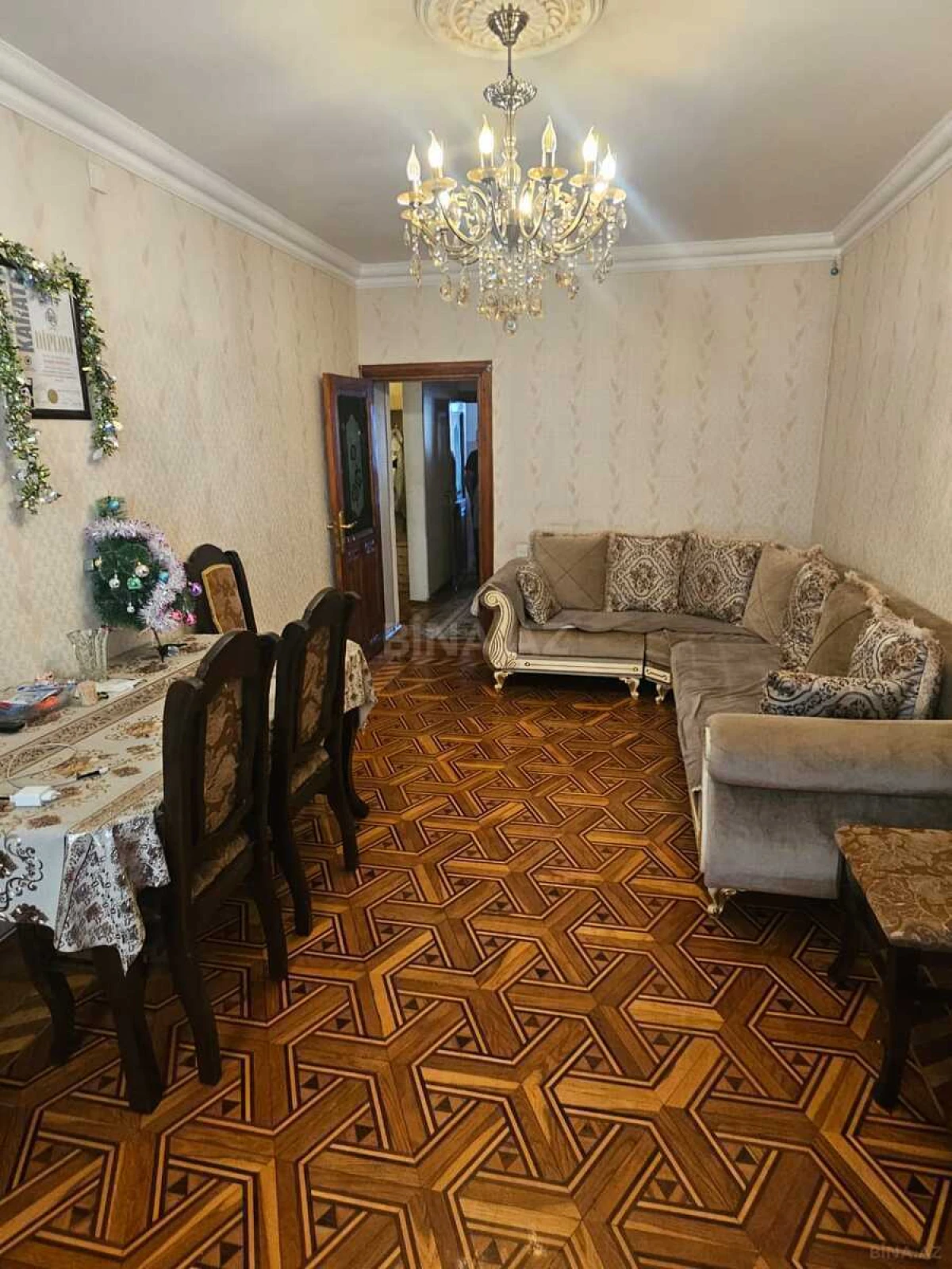 Satılır 4 otaqlı mənzil 100 m²