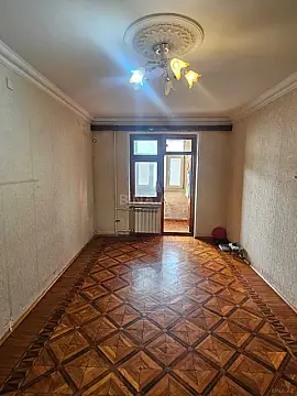 Satılır 4 otaqlı mənzil 100 m²