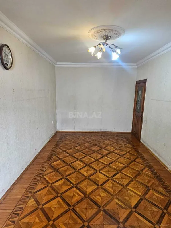 Satılır 4 otaqlı mənzil 100 m²