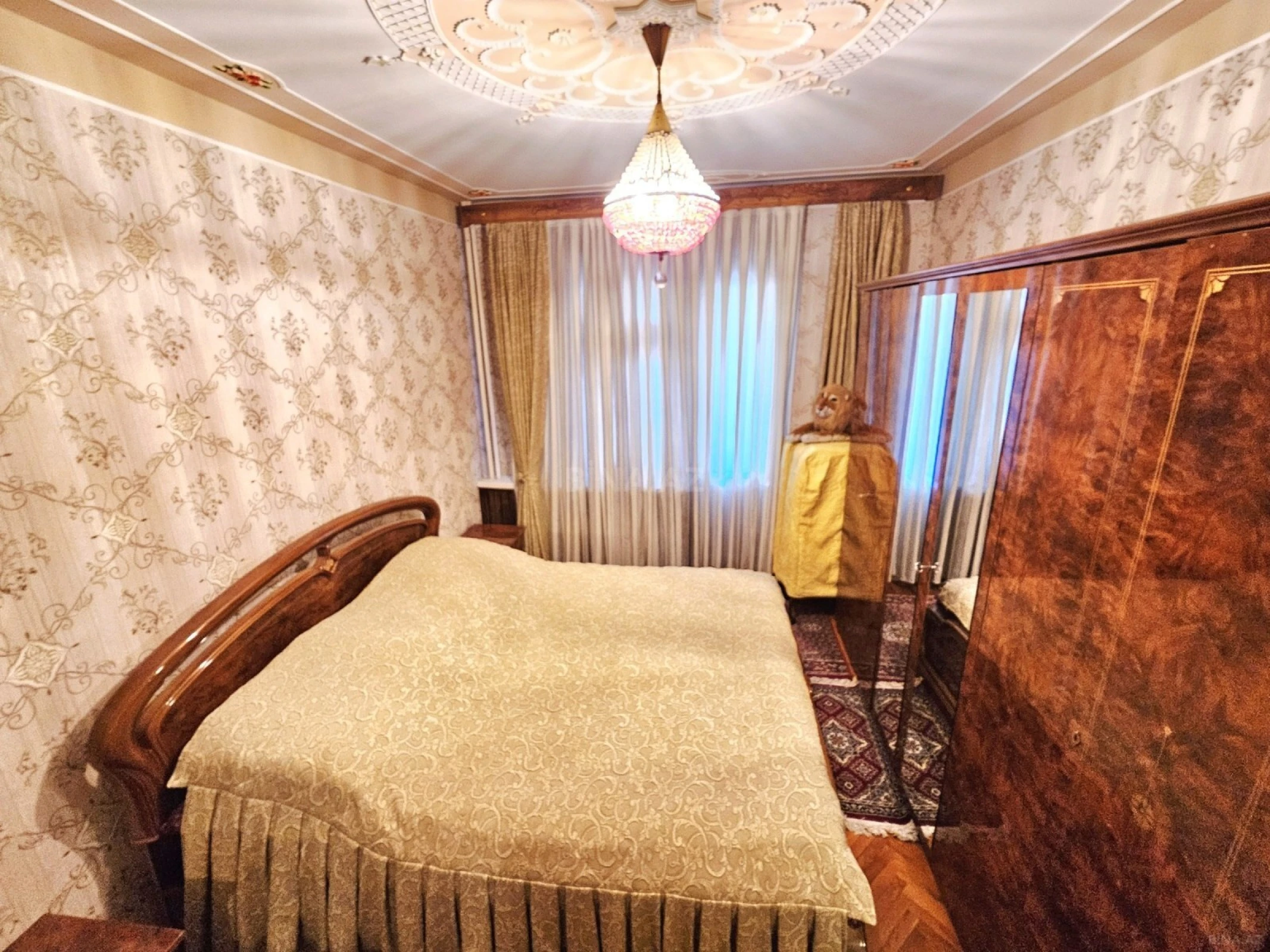 Satılır 5 otaqlı mənzil 120 m²