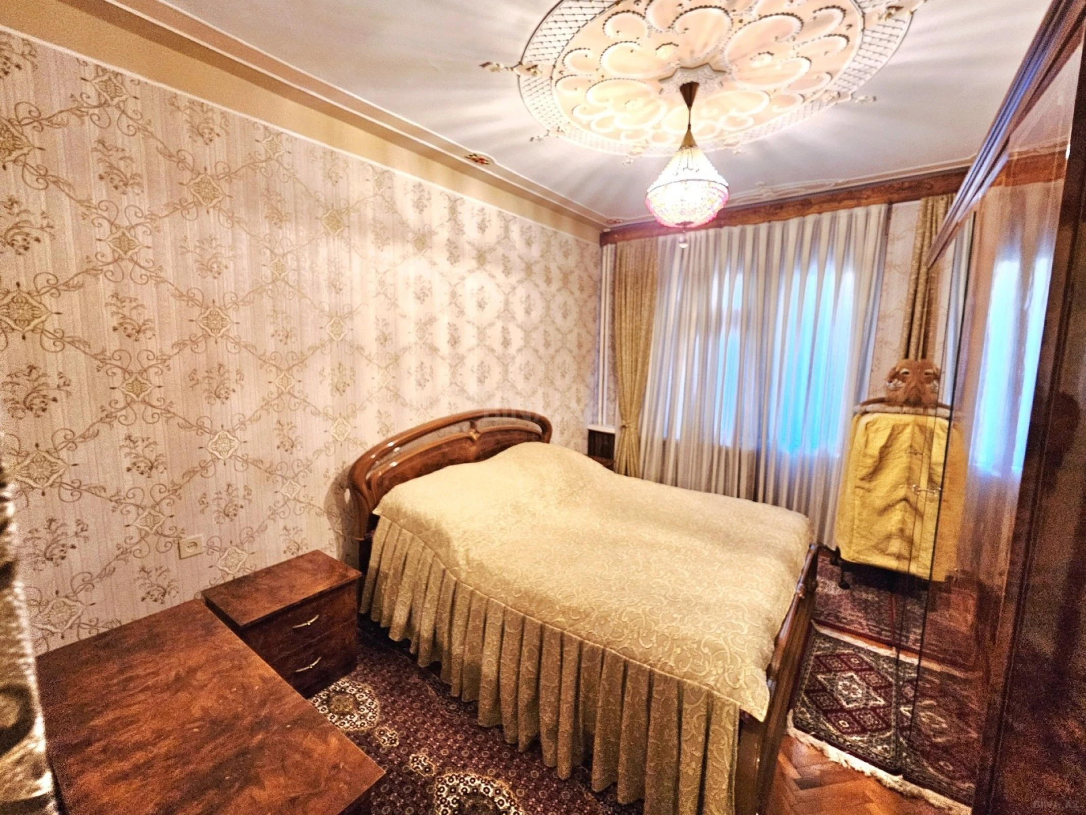 Satılır 5 otaqlı mənzil 120 m²