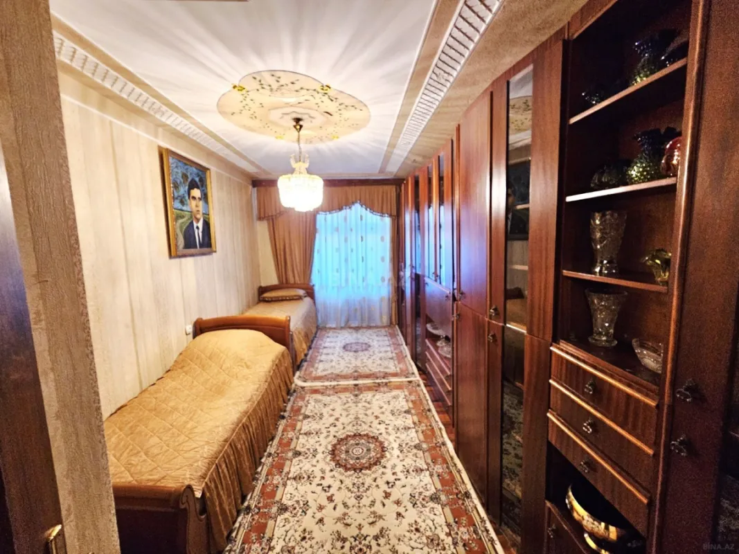 Satılır 5 otaqlı mənzil 120 m²