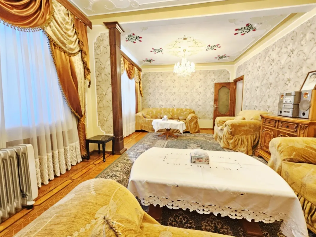 Satılır 5 otaqlı mənzil 120 m²