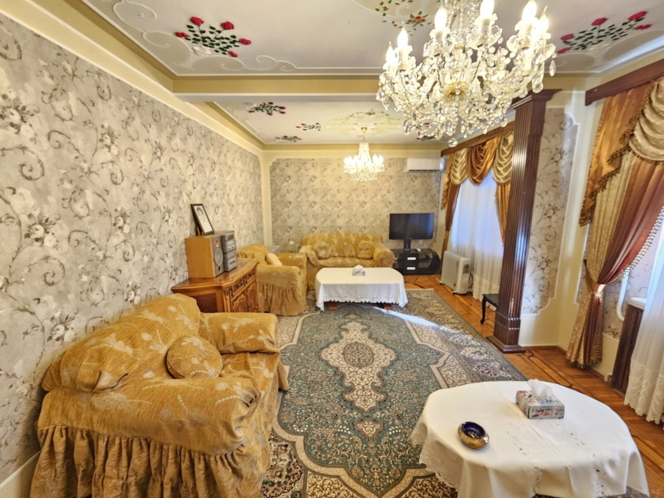 Satılır 5 otaqlı mənzil 120 m²