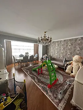 Satılır 3 otaqlı mənzil 130 m²