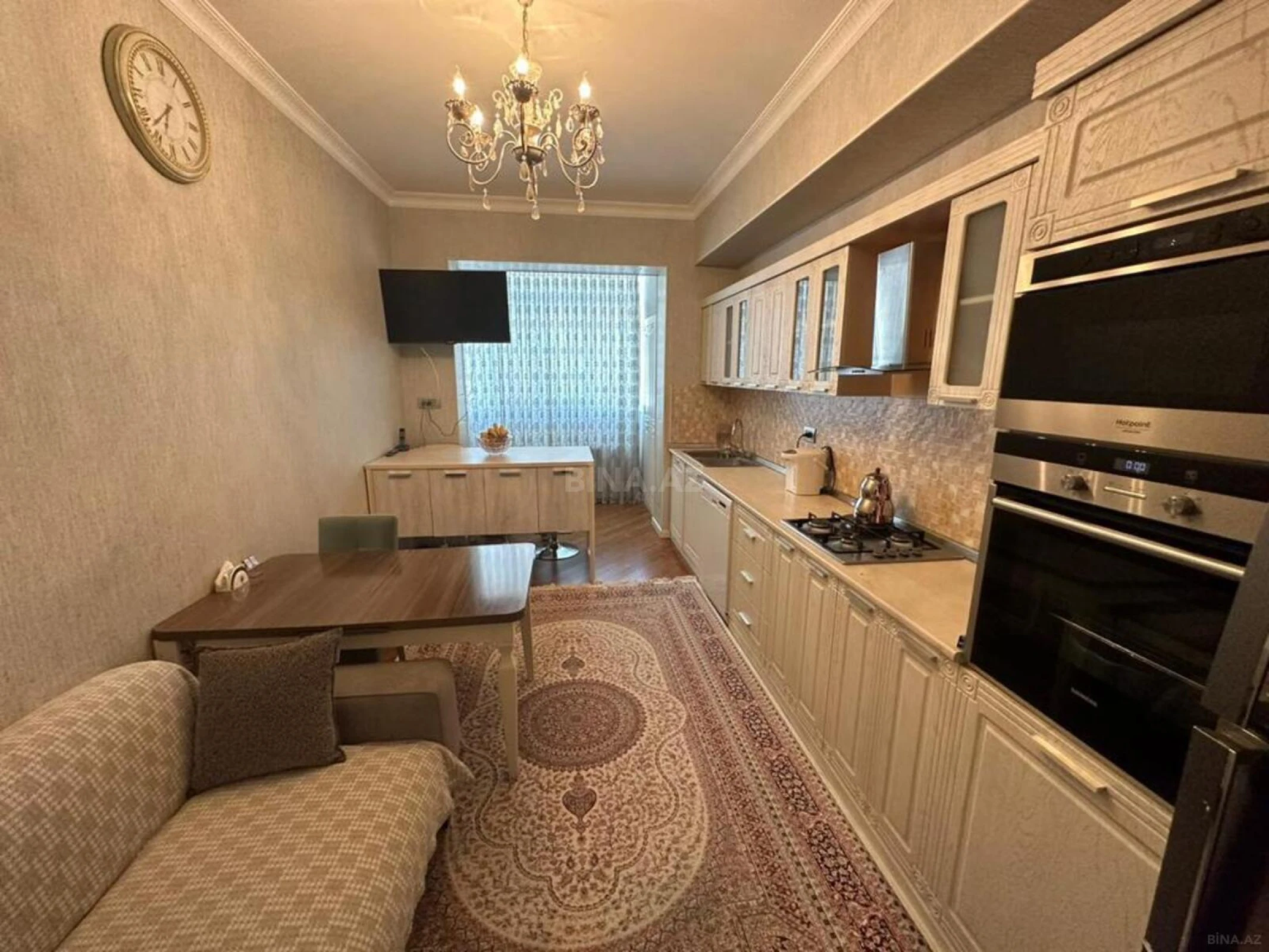 Satılır 3 otaqlı mənzil 130 m²