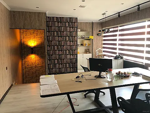 Satılır 3 otaqlı ofis 115 m²