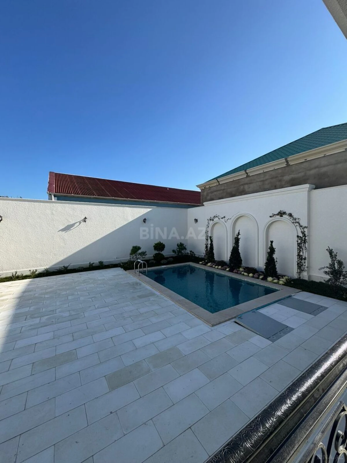 Satılır 4 otaqlı həyət evi 160 m²