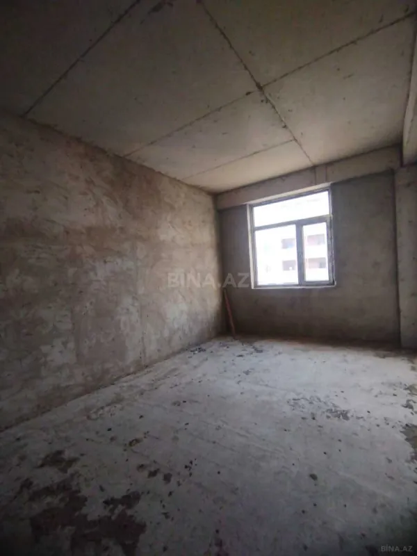 Satılır 3 otaqlı mənzil 131 m²