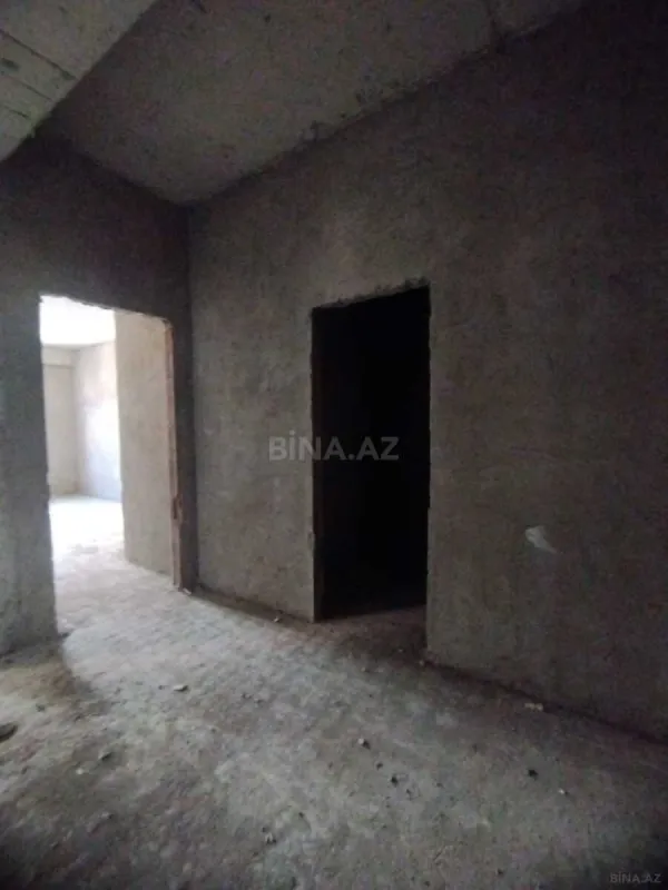 Satılır 3 otaqlı mənzil 131 m²