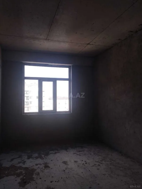 Satılır 3 otaqlı mənzil 131 m²