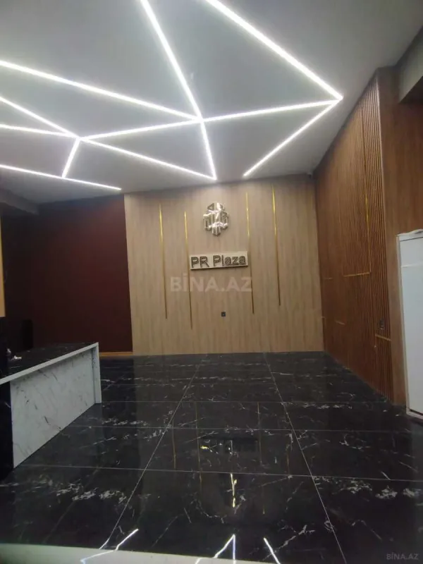 Satılır 3 otaqlı mənzil 131 m²