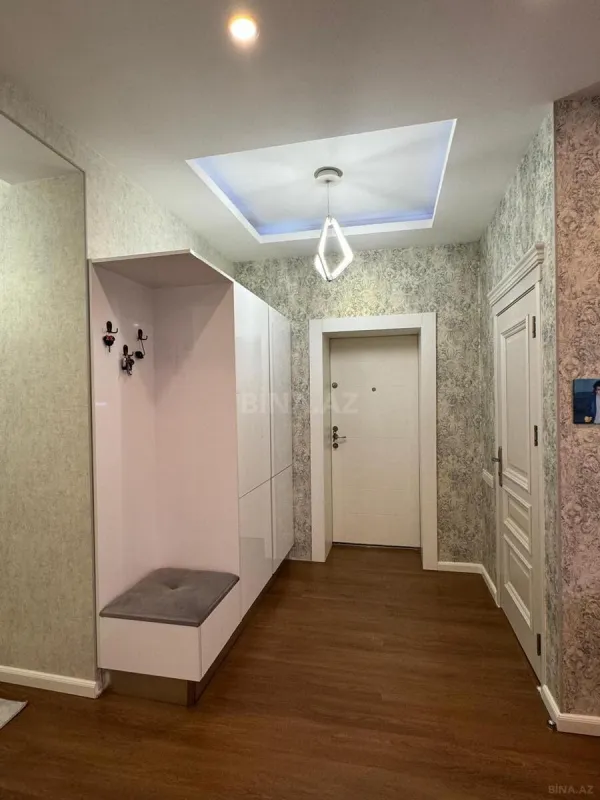 Satılır 4 otaqlı mənzil 167 m²