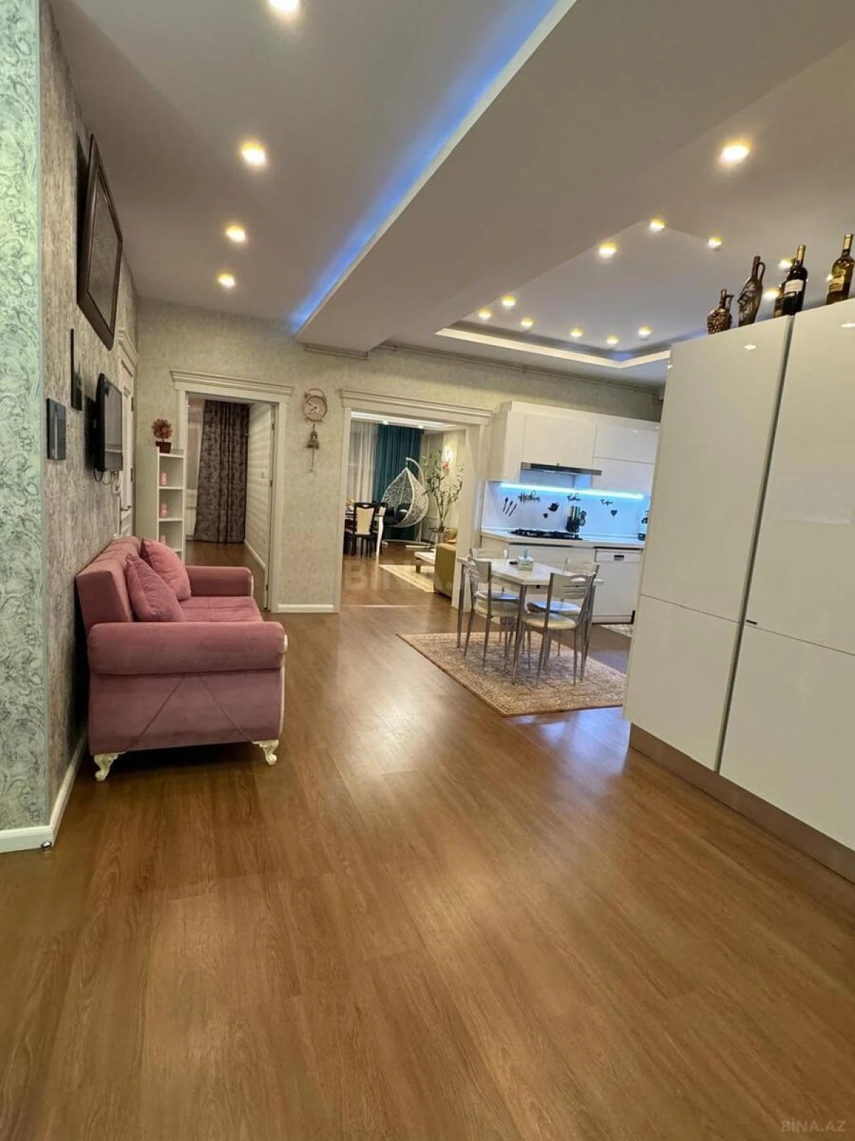 Satılır 4 otaqlı mənzil 167 m²