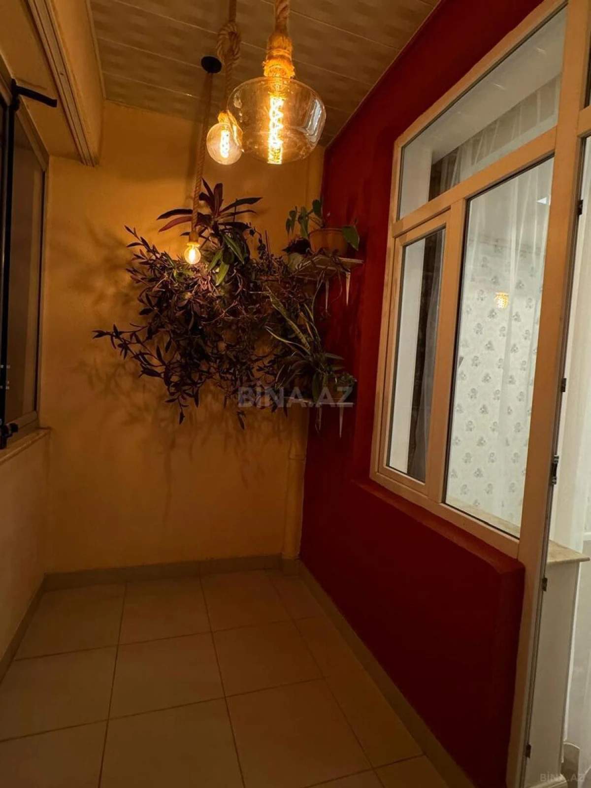 Satılır 4 otaqlı mənzil 167 m²