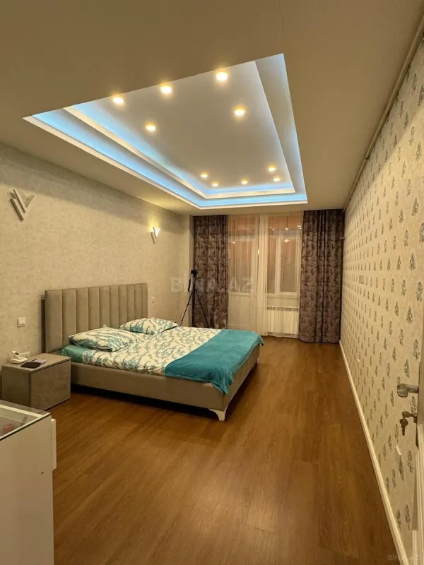 Satılır 4 otaqlı mənzil 167 m²