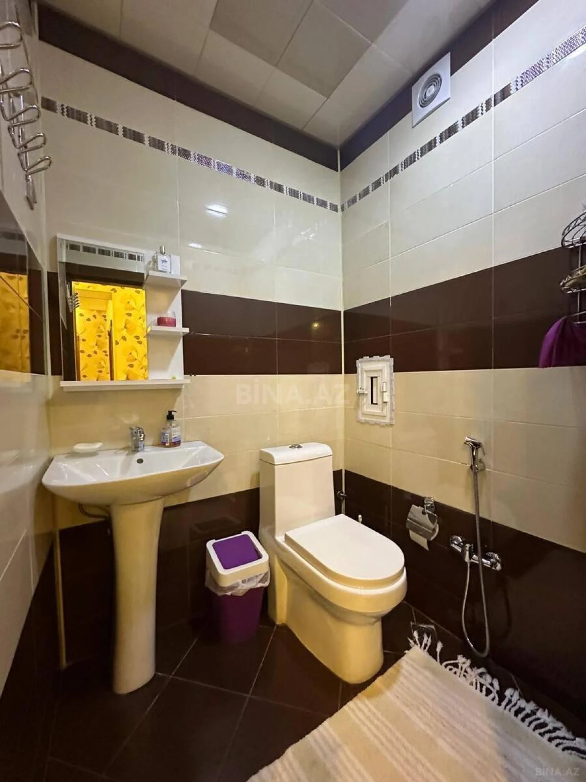 Satılır 3 otaqlı mənzil 130 m²
