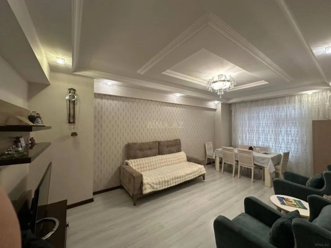 Satılır 3 otaqlı mənzil 130 m²