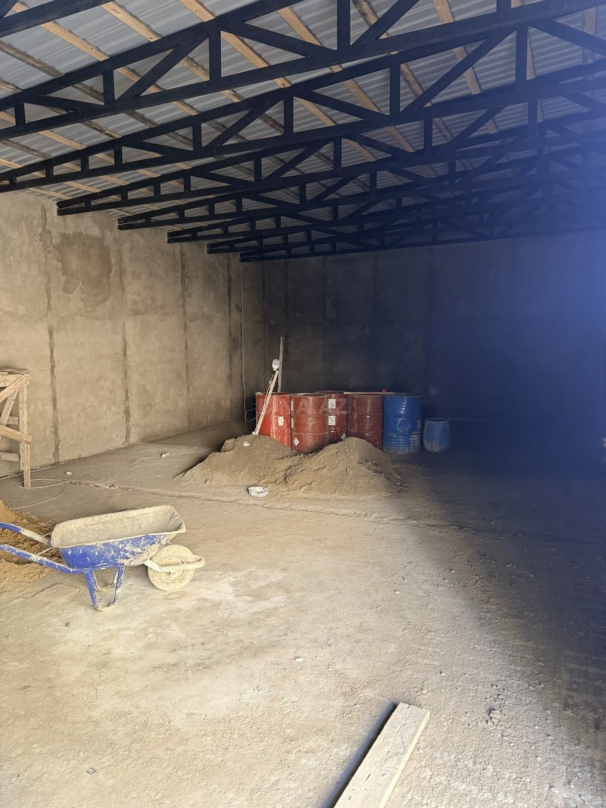 Kirayə verilir obyekt 150 m²