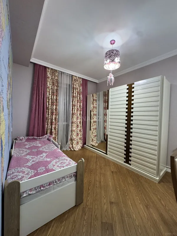 Kirayə verilir 3 otaqlı mənzil 110 m²