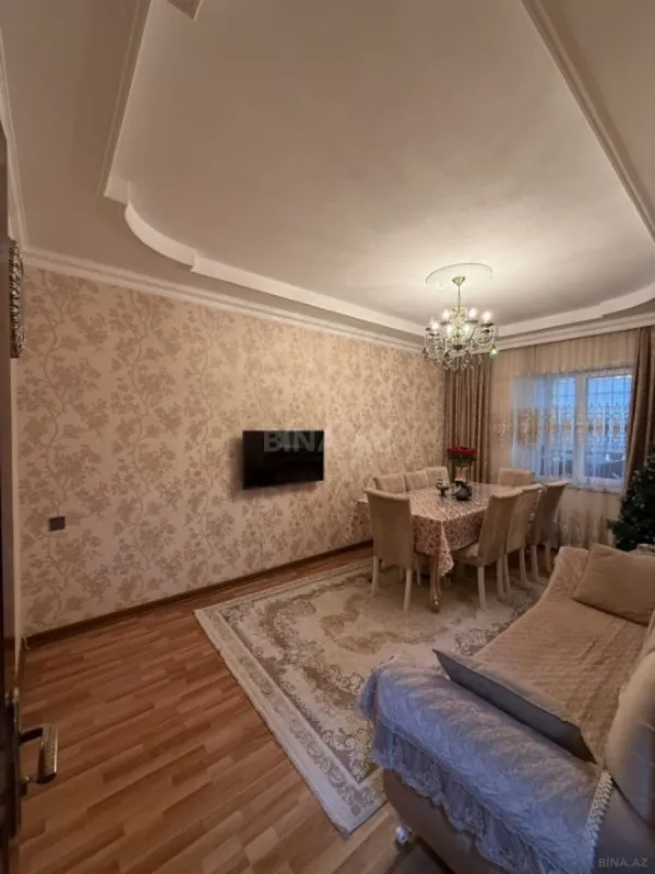 Satılır 4 otaqlı mənzil 105 m²