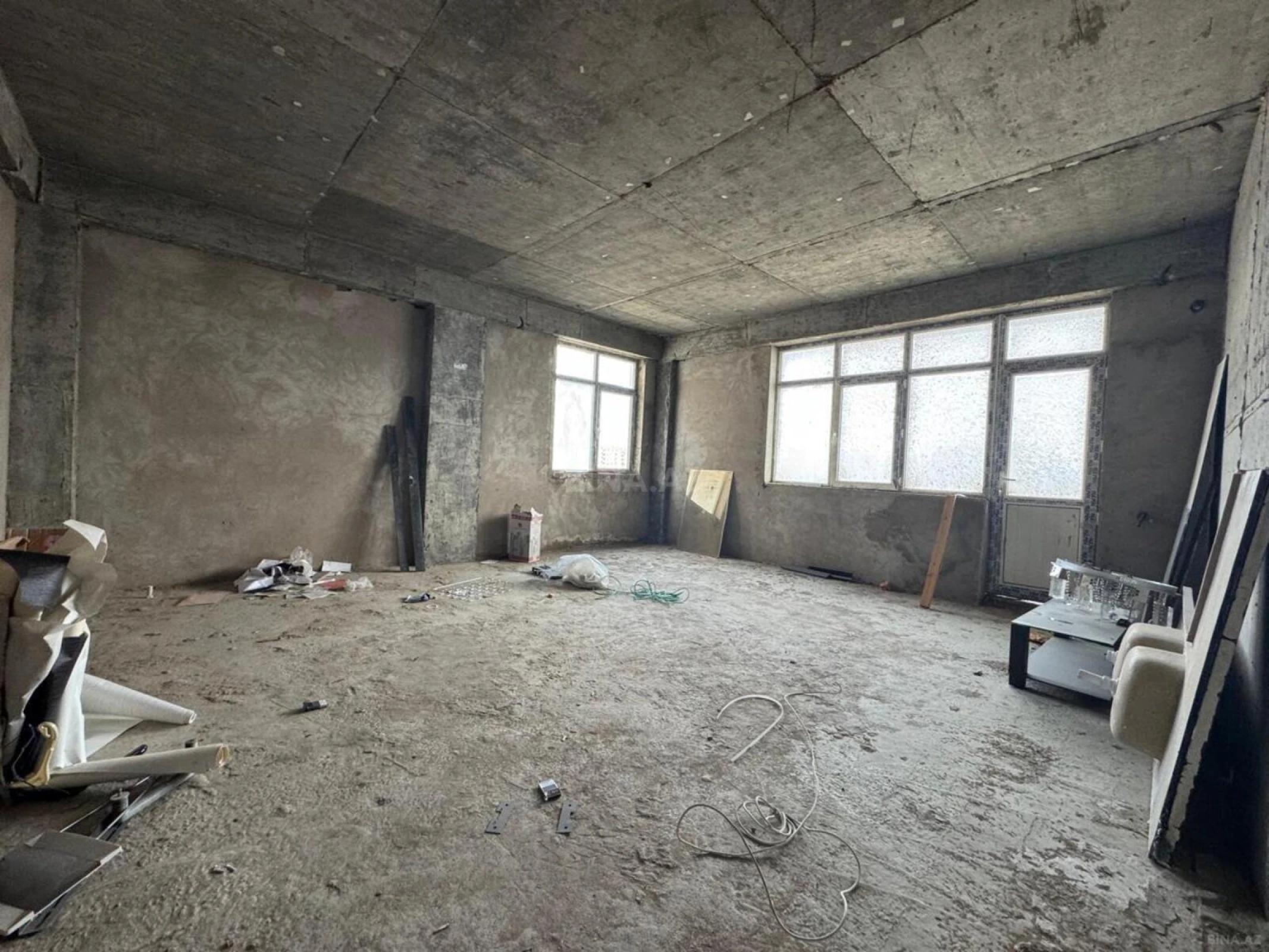 Satılır 2 otaqlı mənzil 126 m²