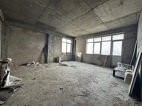 Satılır 2 otaqlı mənzil 126 m²