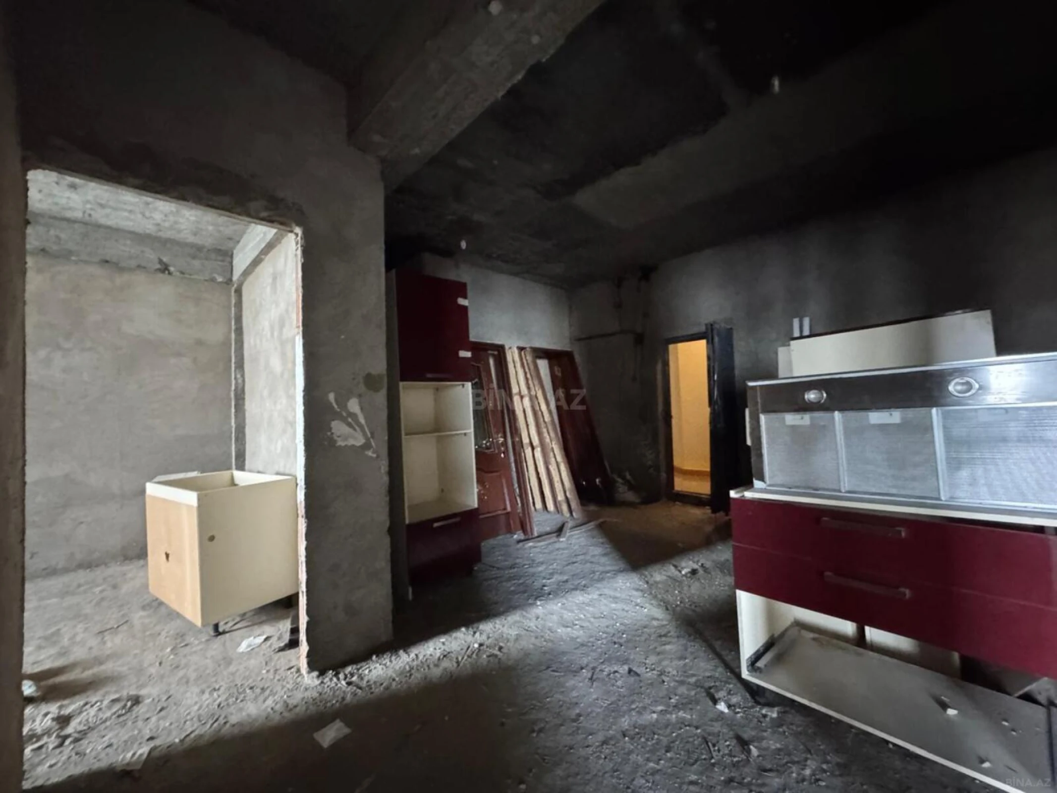 Satılır 2 otaqlı mənzil 126 m²