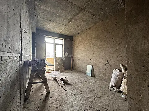 Satılır 2 otaqlı mənzil 126 m²