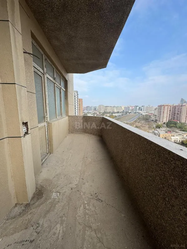 Satılır 2 otaqlı mənzil 126 m²
