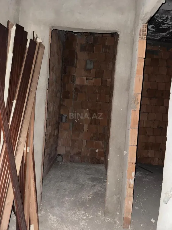 Satılır 2 otaqlı mənzil 126 m²