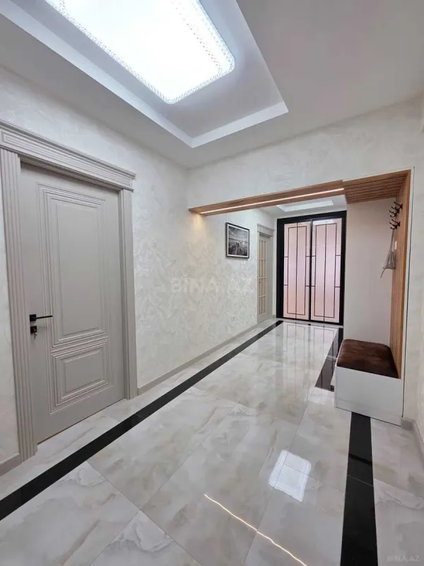 Satılır 3 otaqlı mənzil 127 m²