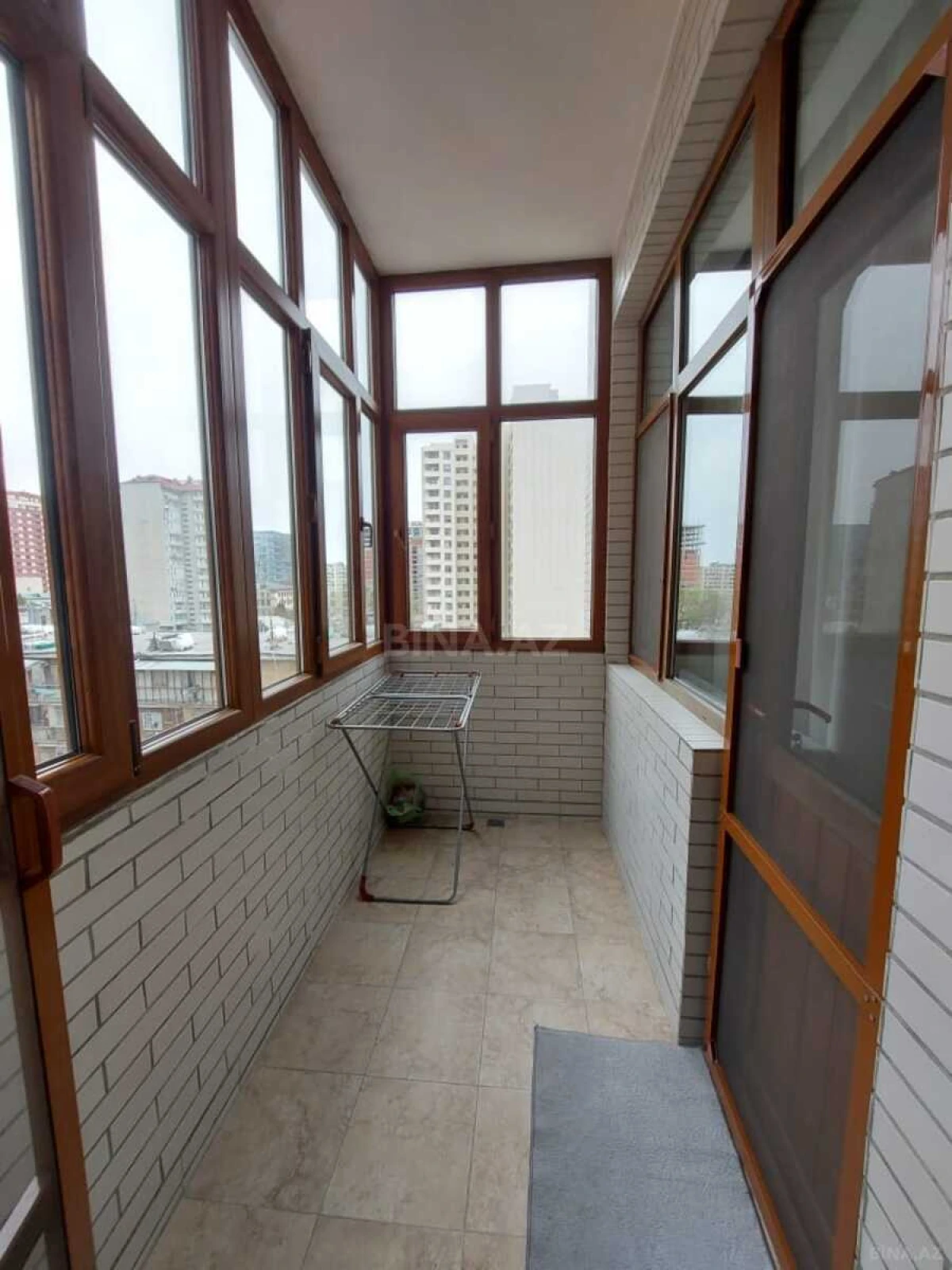 Kirayə verilir 3 otaqlı mənzil 150 m²