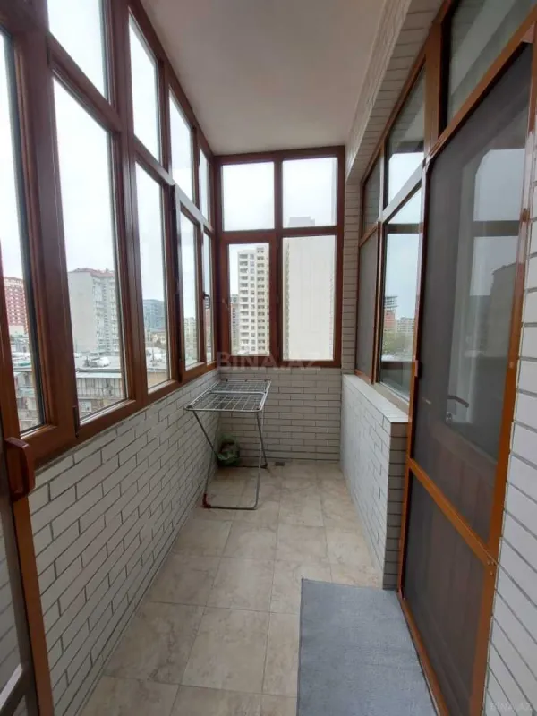 Kirayə verilir 3 otaqlı mənzil 150 m²