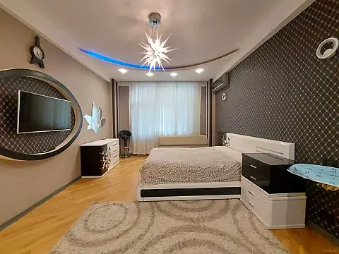 Kirayə verilir 3 otaqlı mənzil 150 m² — Bakı, Nəsimi 3 otaq 150.00 m²