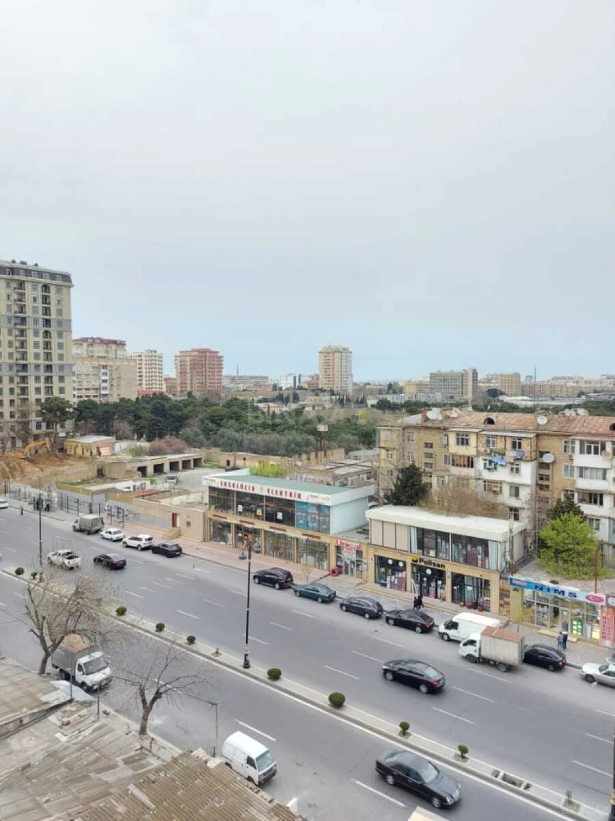 Kirayə verilir 3 otaqlı mənzil 150 m²